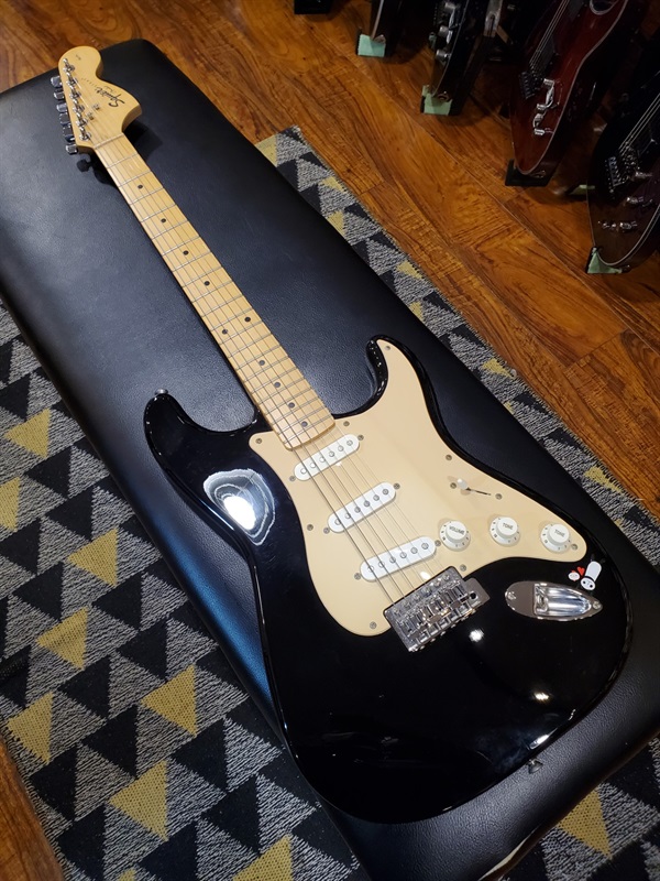 Squier by Fender Affinity ST BKの画像